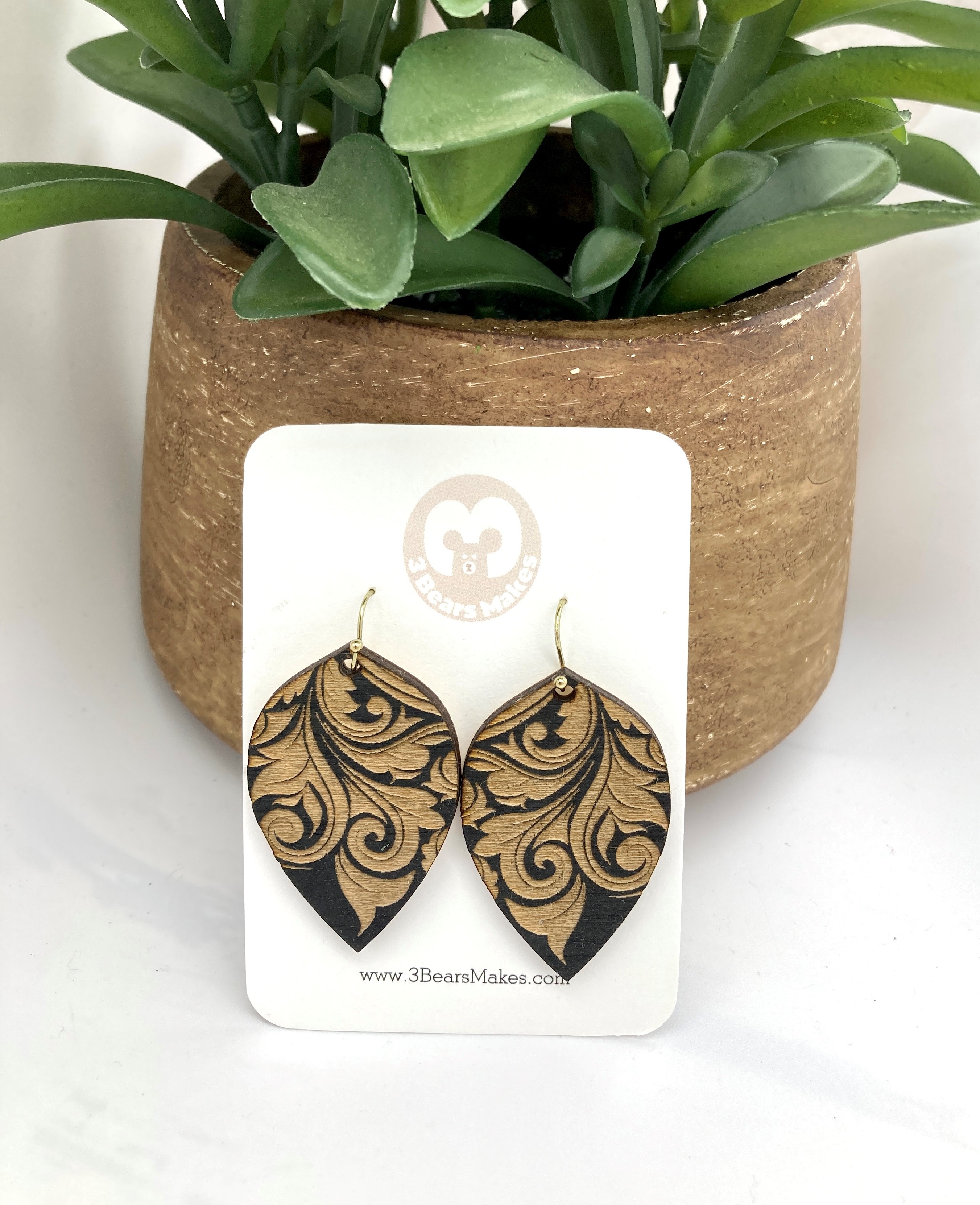 Fleur Engraved Drop Earrings Laser.gg